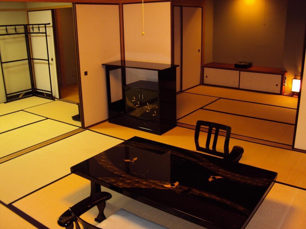 Kinugawa Onsen Sanraku Hotel Nikko Bagian luar foto
